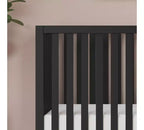 Ensemble de chambre de bébé 2 pièces SOHO de Child Craft, comprend un lit de bébé convertible 4-en-1 et une commode à 3 tiroirs