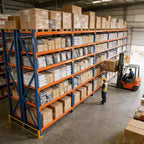 Étagères de garage robustes VIYET, rayonnage métallique réglable à 4 niveaux d'une capacité de 2000 kg, rangement industriel bleu et orange pour magasin/outils/salle de sport.
