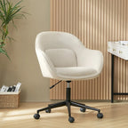 Chaise de bureau Victoria à dossier courbé pivotante avec roulettes et base en métal par HULALA HOME