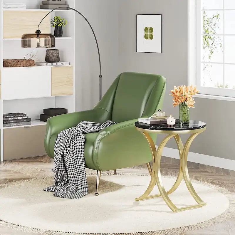 Petite table d'appoint ronde moderne, bout de canapé ou table de chevet avec structure en métal doré et plateau en bois d'ingénierie aspect marbre pour salon