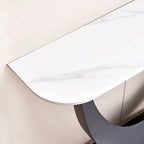 Console moderne, design aux formes raffinées, structure en métal avec patins réglables pour l’entrée