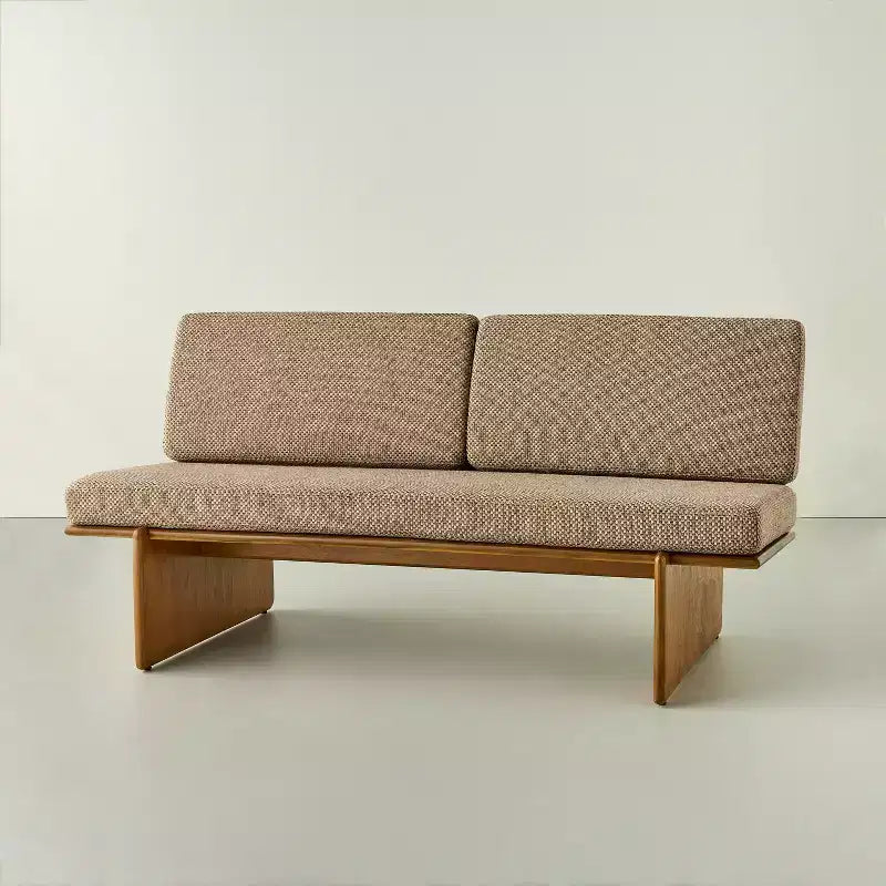 Banc mi-siècle tapissé en tissage couleur champignon avec dossier - Hearth & Hand™ with Magnolia