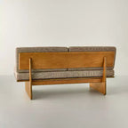 Banc mi-siècle tapissé en tissage couleur champignon avec dossier - Hearth & Hand™ with Magnolia