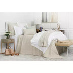 Couvre-lit king size EY Essentials Vance Dove King à motif géométrique chevron matelassé
